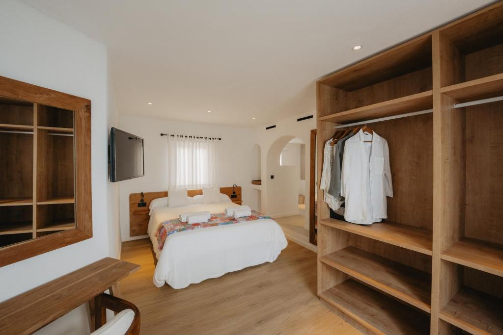 FERGUS Style Punta Arabi — Hotel rooms in Es Canar, Balearic Islands