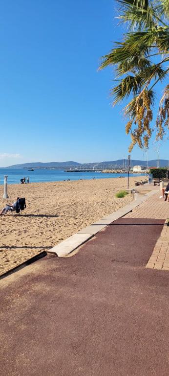 Appartement f2 au bord de mer - 3