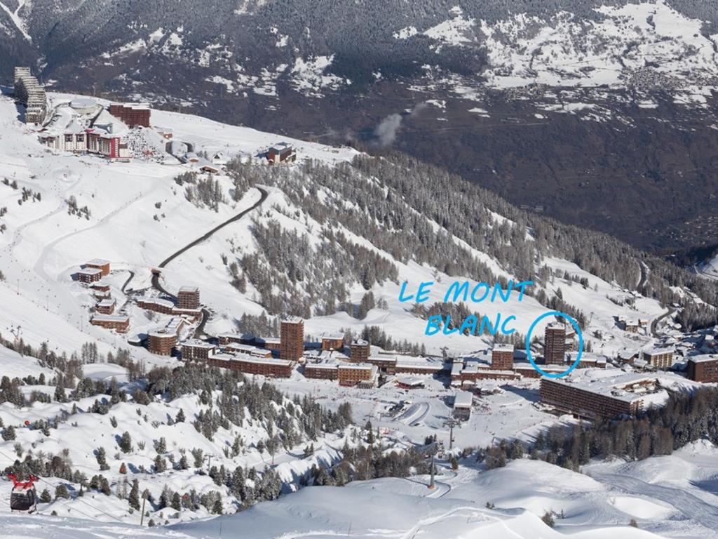 Appartement rénové 64m², 6 pers, balcon, accès Wi-Fi, pistes - 3