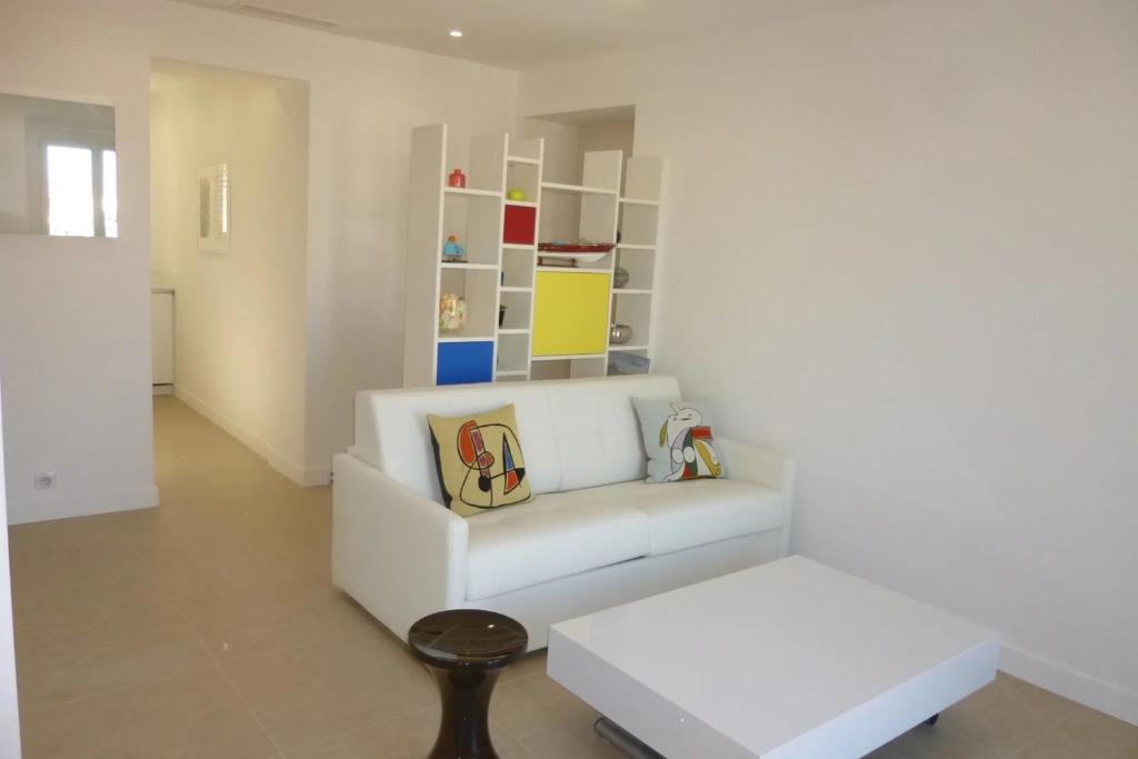 REF 990 - Cannes Center - Apartment for rent - 3