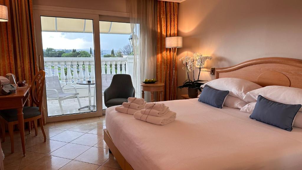 Palace Hotel Desenzano — Hotel rooms in Desenzano del Garda, Lombardy