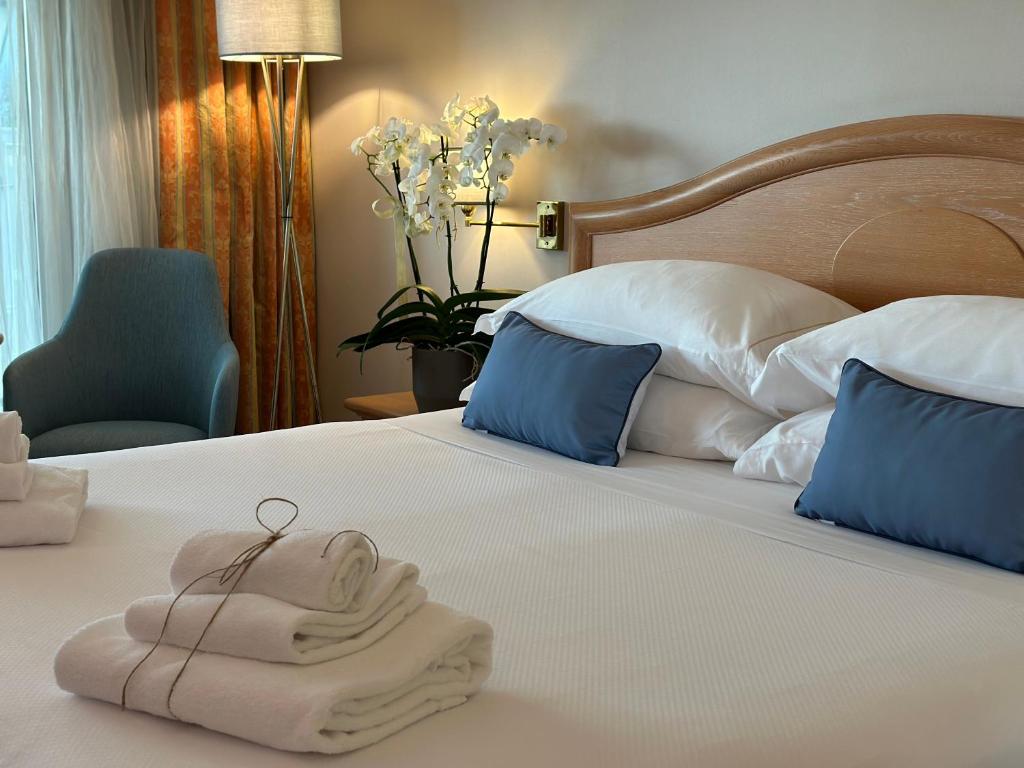 Palace Hotel Desenzano — Hotel rooms in Desenzano del Garda, Lombardy