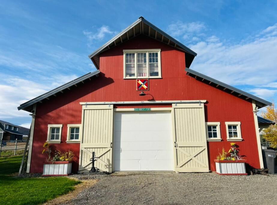 Fishermans Cove, Ellensburg