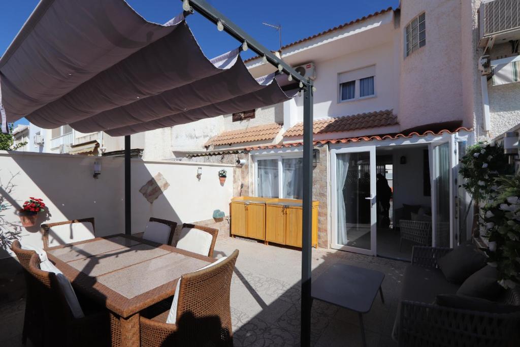 Torrevieja Spectacular Townhouse - 2