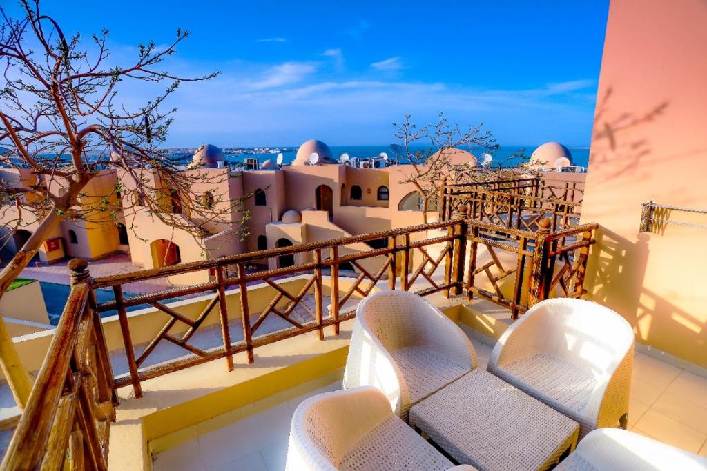 Sky View Honeymoon, Hurghada