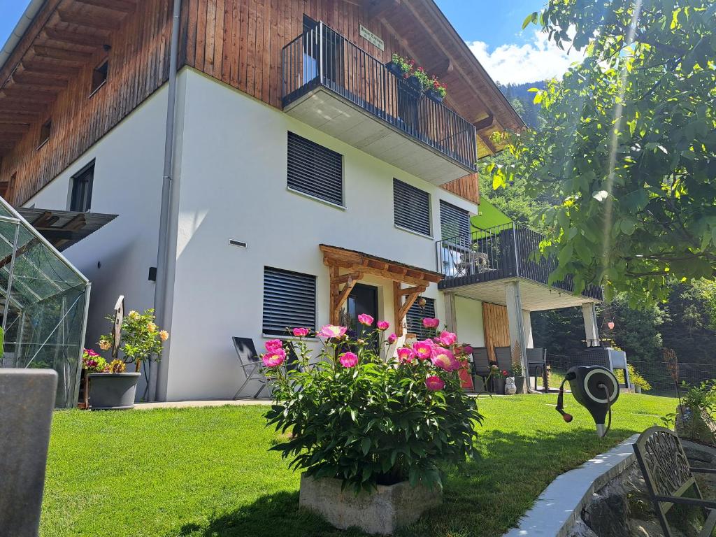 Haus Carmen, Familienfreundliche 4 Edelweiss Ferienwohnung mit TOP Einrichtung - 2