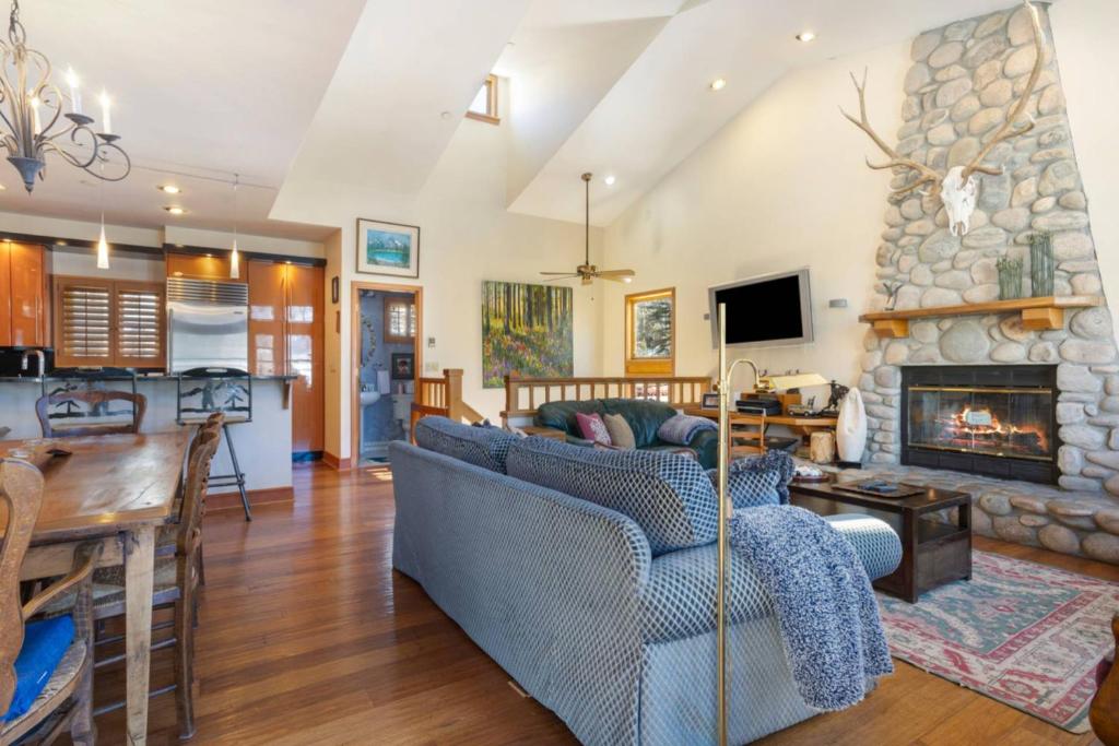 Meadows B1, Beaver Creek