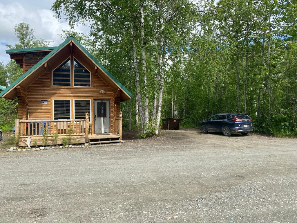 Talkeetna Log Cabin with Hot Tub Unit 1, Talkeetna