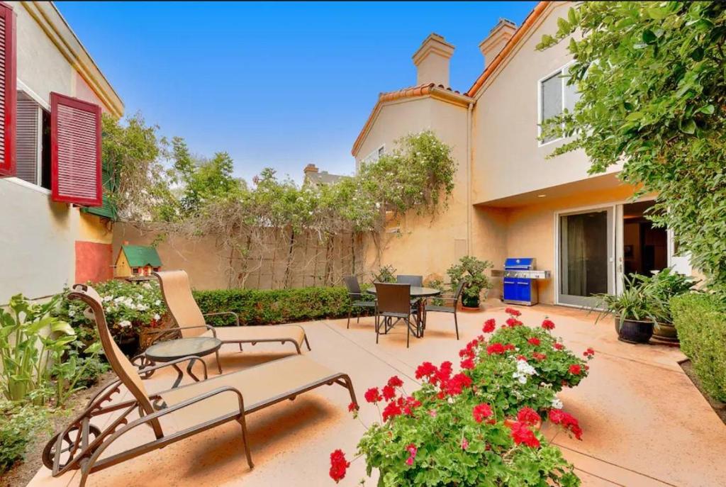 Village and Views, San Diego