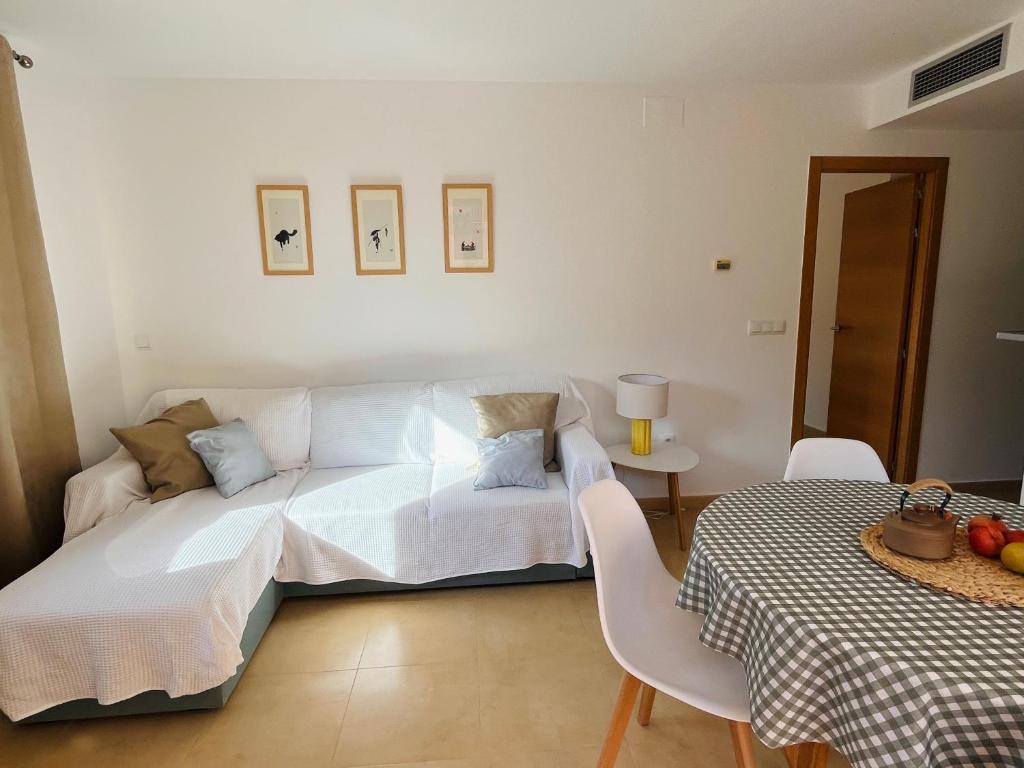 Pool, Beach and Sun in Mar Menor Golf Resort - 5