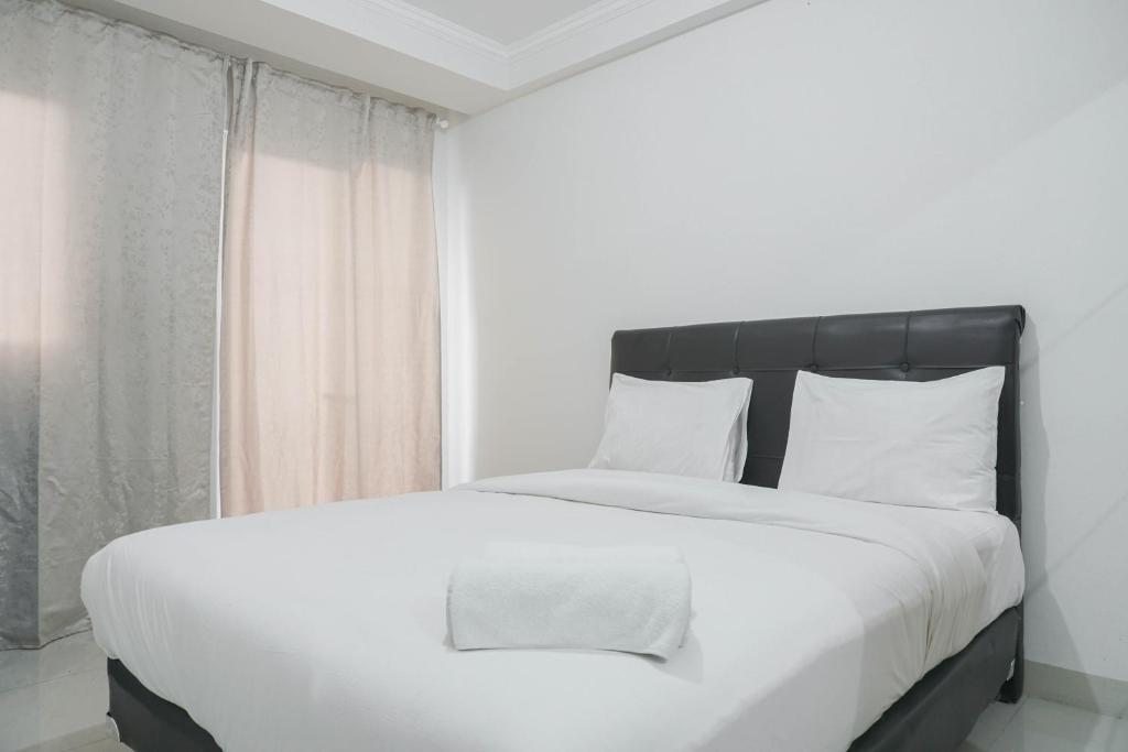 Strategic and Comfy Studio at Signature Park Grande Apartment By Travelio, Jakarta