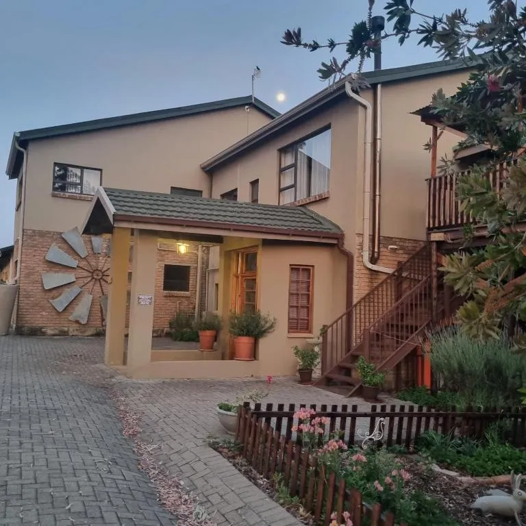 The Fat Mulberry Guest Farm, hotel in Fouriesburg