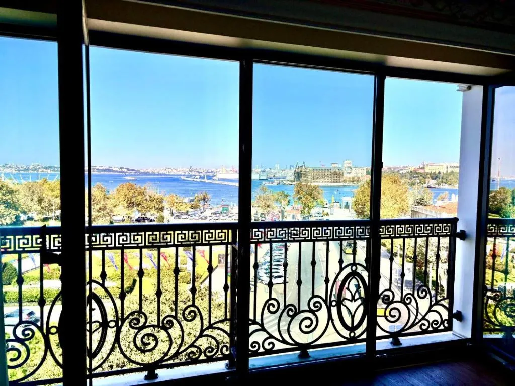 Dekalb Hotel, hotel in Istanbul