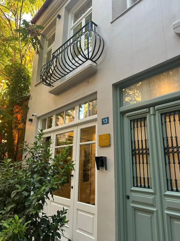 Belle Athenes - Luxury Rooms at Monastiraki Railway Station, hotel in Athens