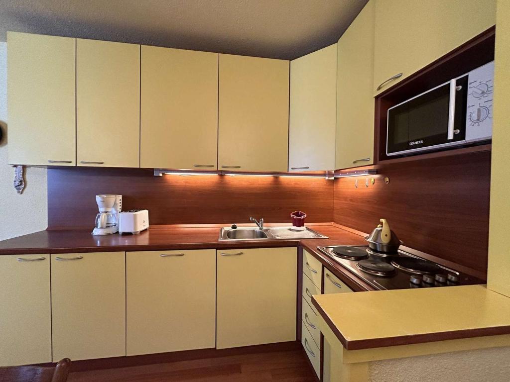 Appartement skis aux pieds, 6 pers avec parking, Montgenèvre - FR-1-330D-7 - 4