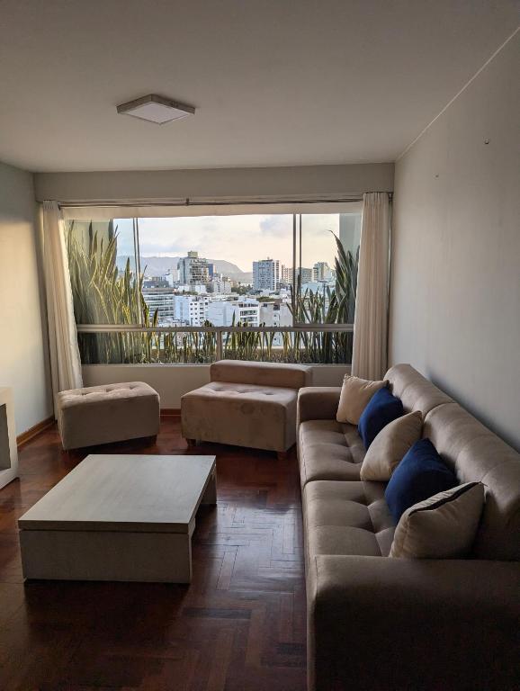 Guernica Apartments - 1