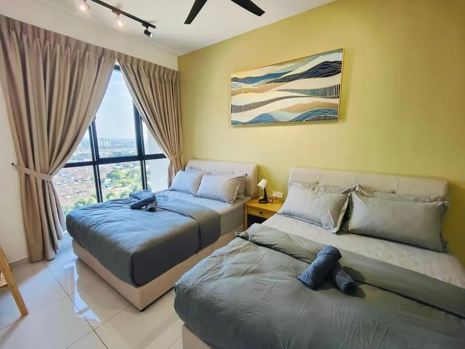 Sky Trees 15-06 4pax, Bukit Indah, Aeon, Legoland, Netflix，位于新山的酒店
