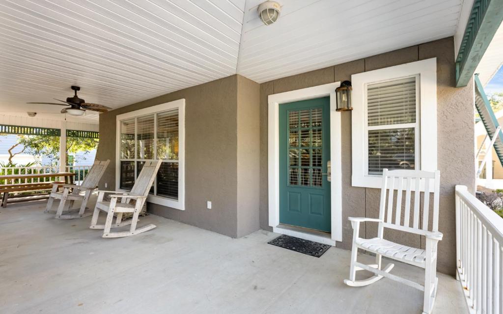 Clareon By The Coast by Oversee 30A, Seacrest