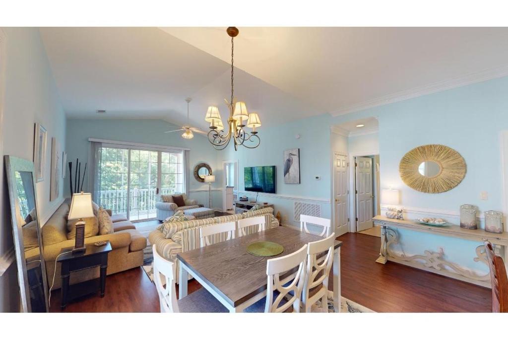 Golfer Hideaway in Prestigious Litchfield, Pawleys Island