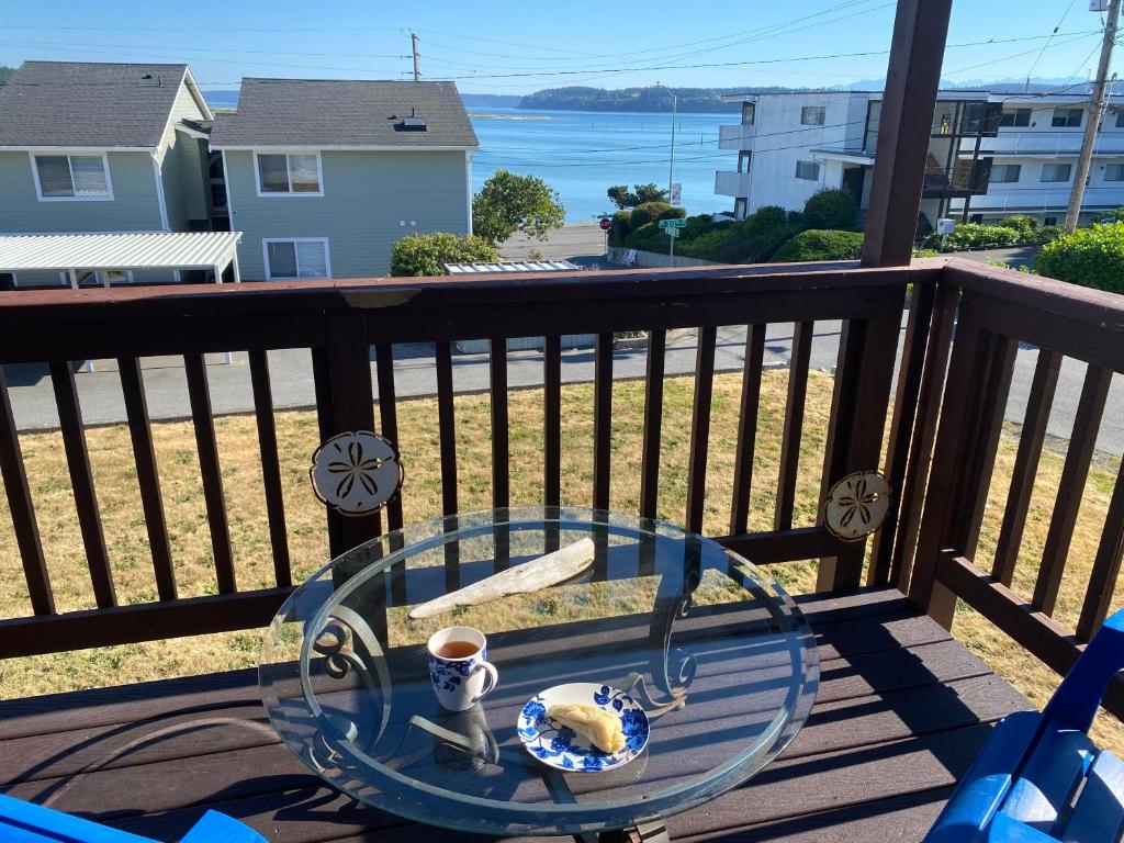 View WD Downtown Harbor R and R, Oak Harbor