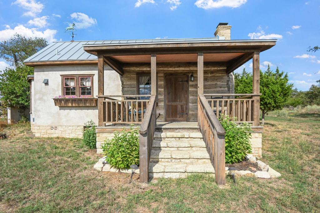 Cabins on Knopp School-Czech Cabin, Fredericksburg