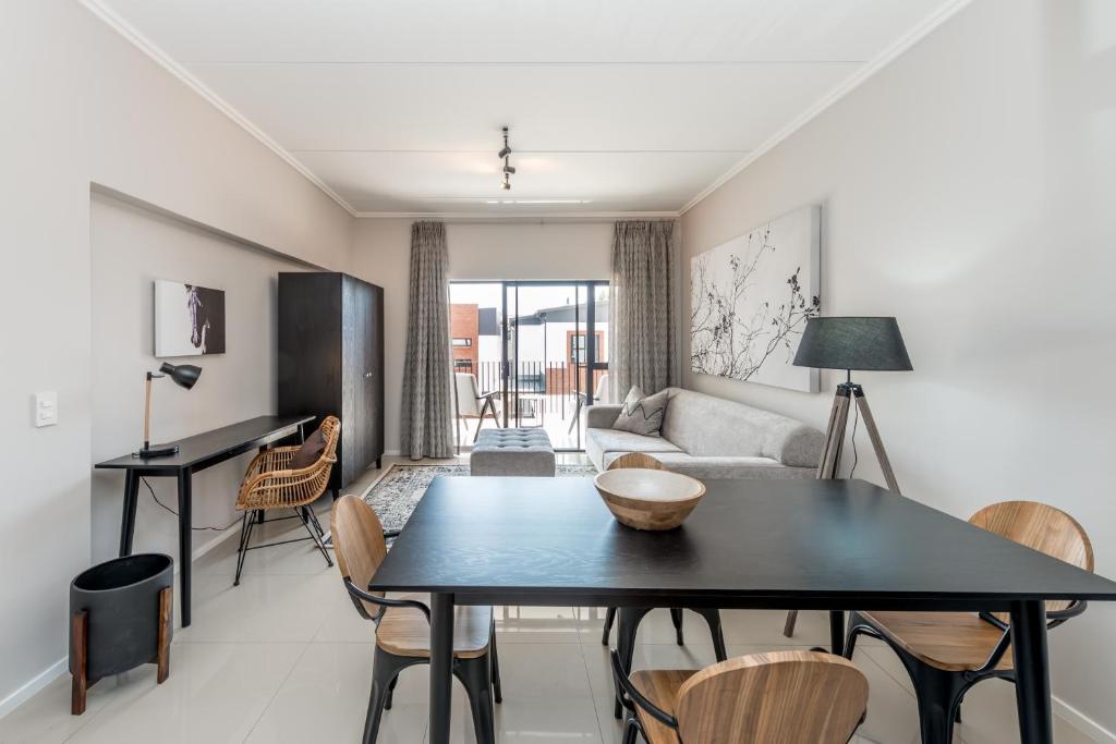 Long & Short stays with Uncapped Wi-Fi & Security, Johannesburg