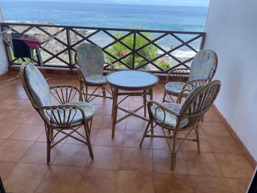 Max Neptuno 1st Line Beach Ocean View Apartment - 3