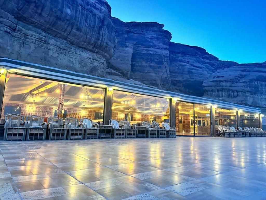 wadi Rum camps 