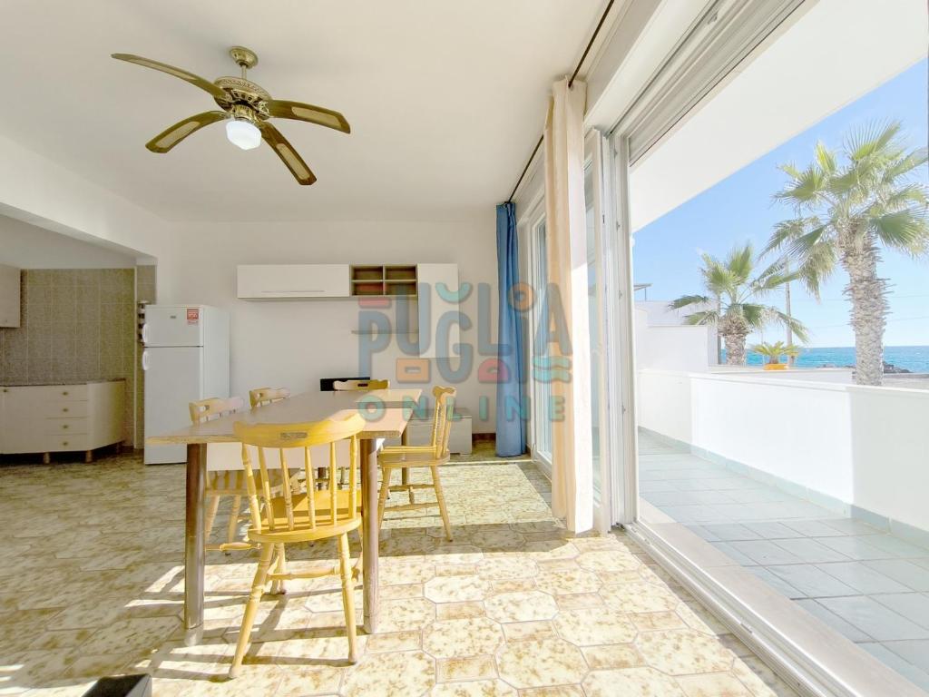 우젠토의 아파트먼트 65m² 침실 2개 프라이빗 욕실 1개 Appartamento La Torre fronte mare primo piano 전경