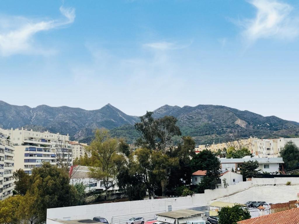 Sol de Marbella Apartamento con vistas al mar, piscina y cerca de la playa - 4