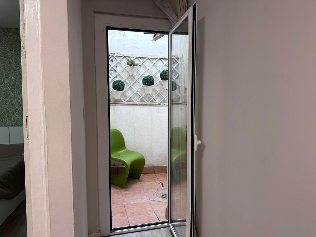COMFORTABLE APARTMENT CLOSE TO BUNKERS DEL CARMEL! - 4