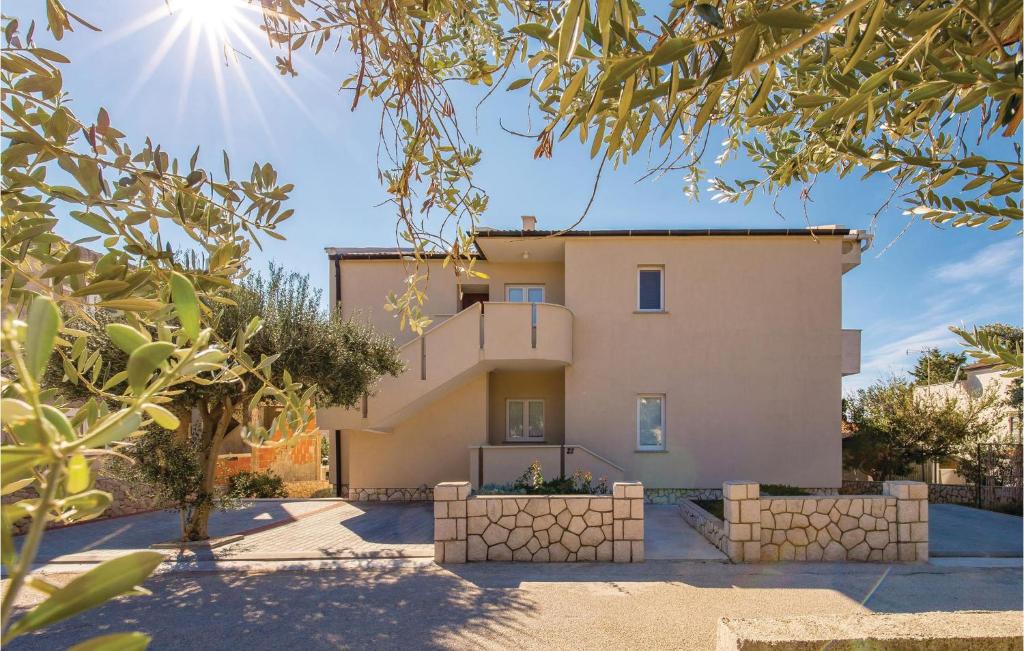 Cozy Apartment In Mandre With Wifi, Mandre