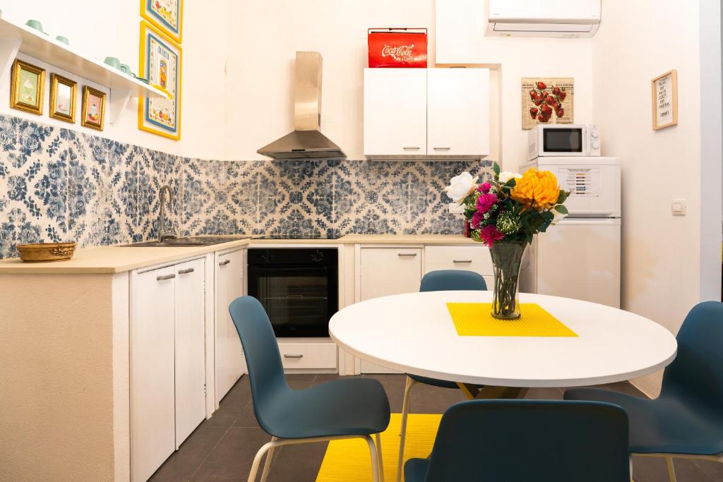 Ortigia Courtyard Apartment by Ortigia Apartments - 2