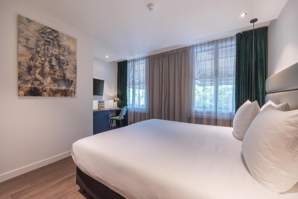 Comfort Room City View