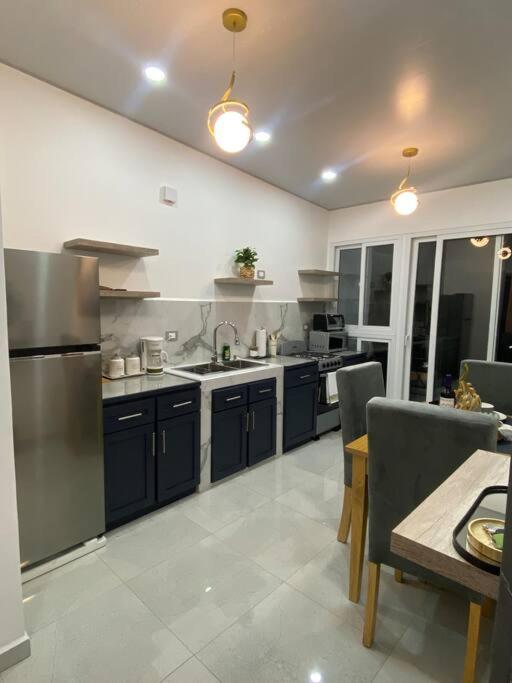 Golden Glow Getaway, San Miguel