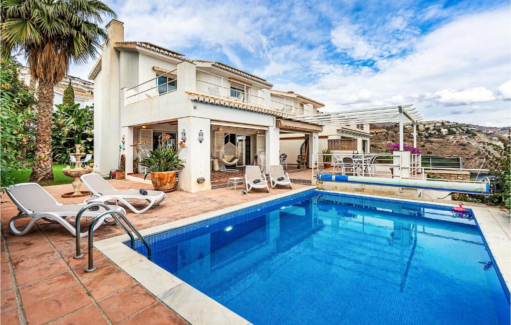 Gorgeous Home In La Herradura - 1