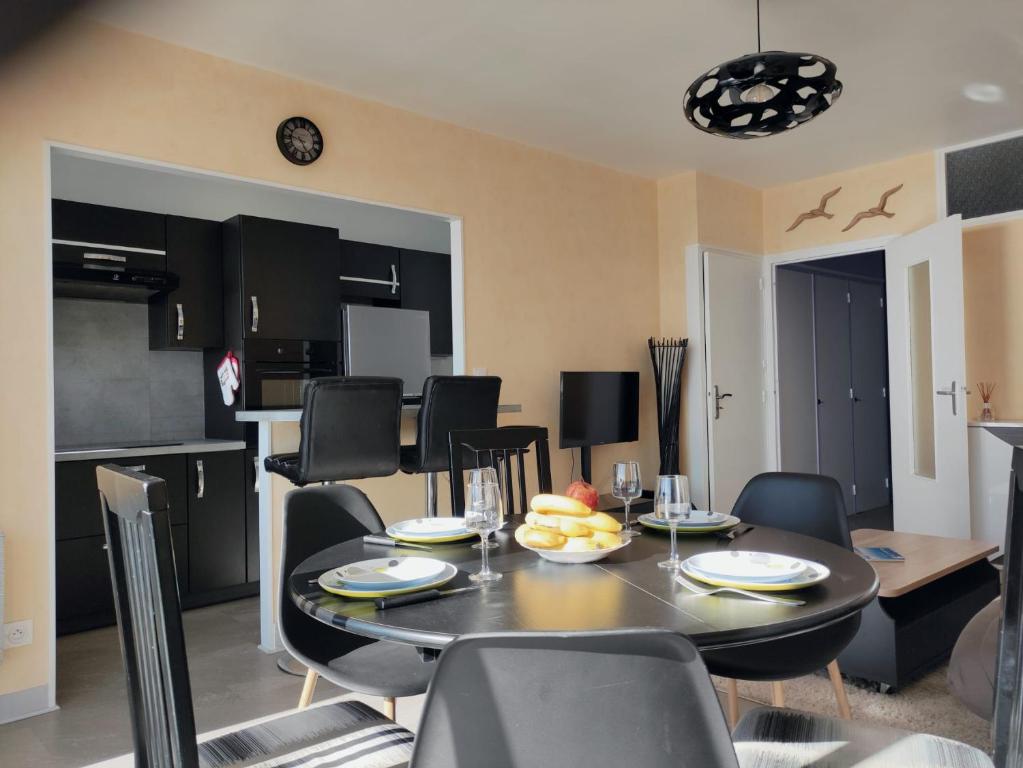 FACE MER grand T3 familial, parking gratuit - 4