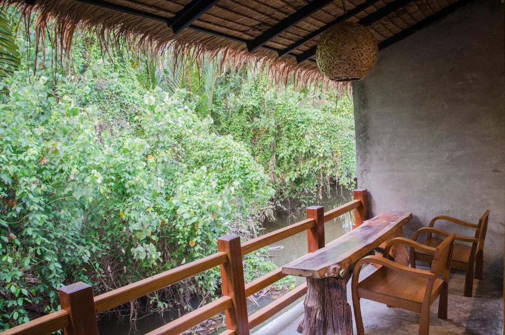 Ruean Thai Nai Bang by Pansak Resort photo