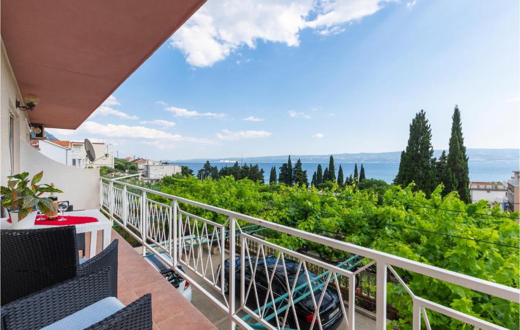 Gorgeous Apartment In Duce With Wifi, Duče