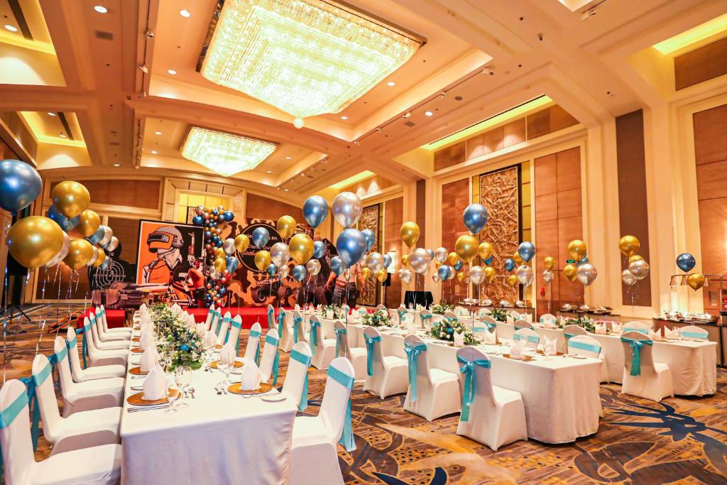 Banquet hall