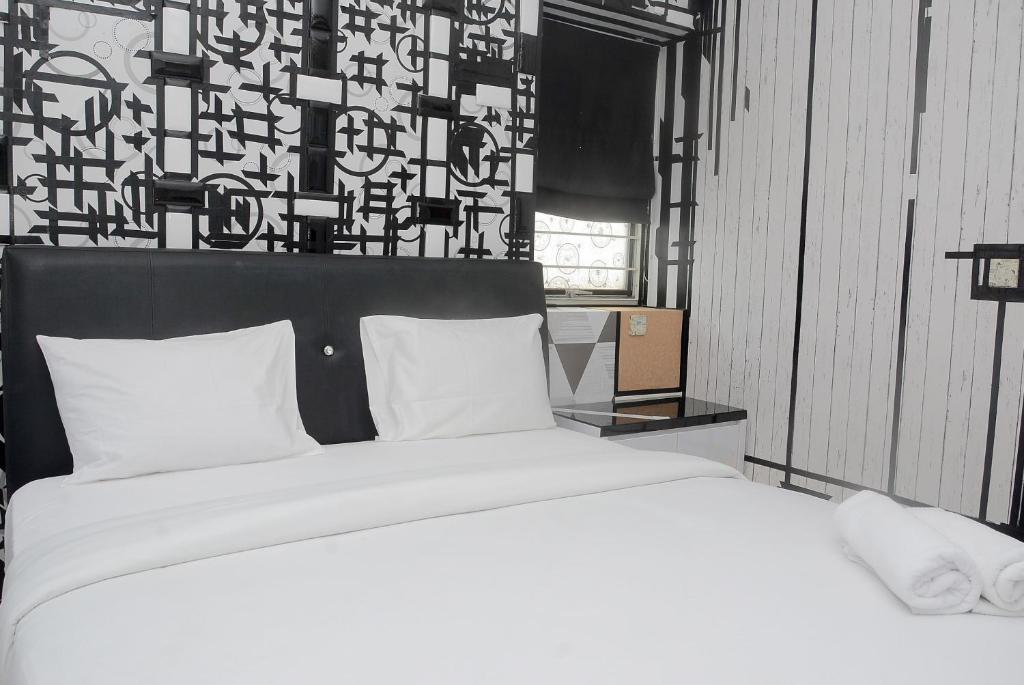 New and Spacious 2BR at Maple Park Apartment By Travelio, Jakarta