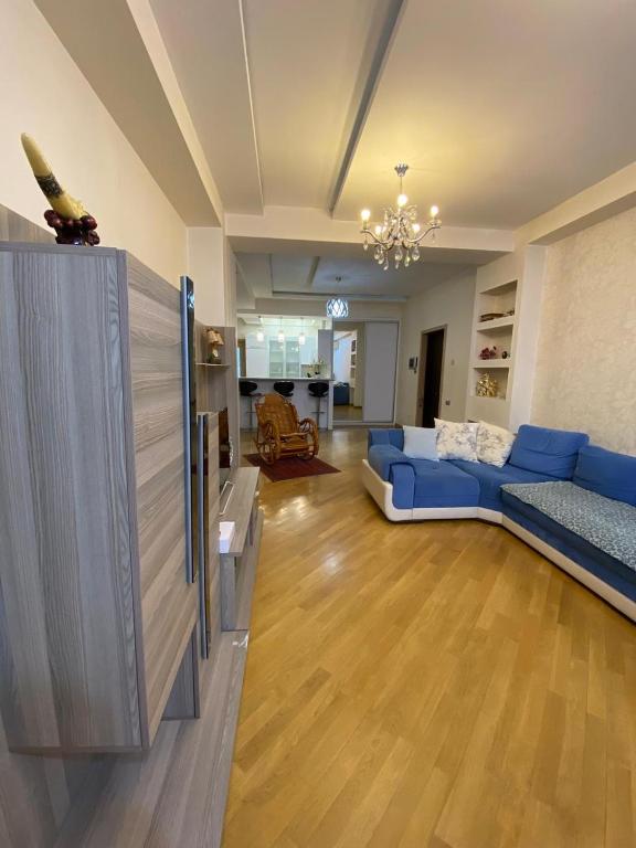 Modern Apartment, Free Parking, Home Office, Baku