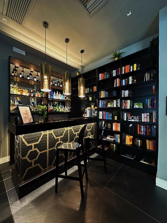 Pub/Lounge