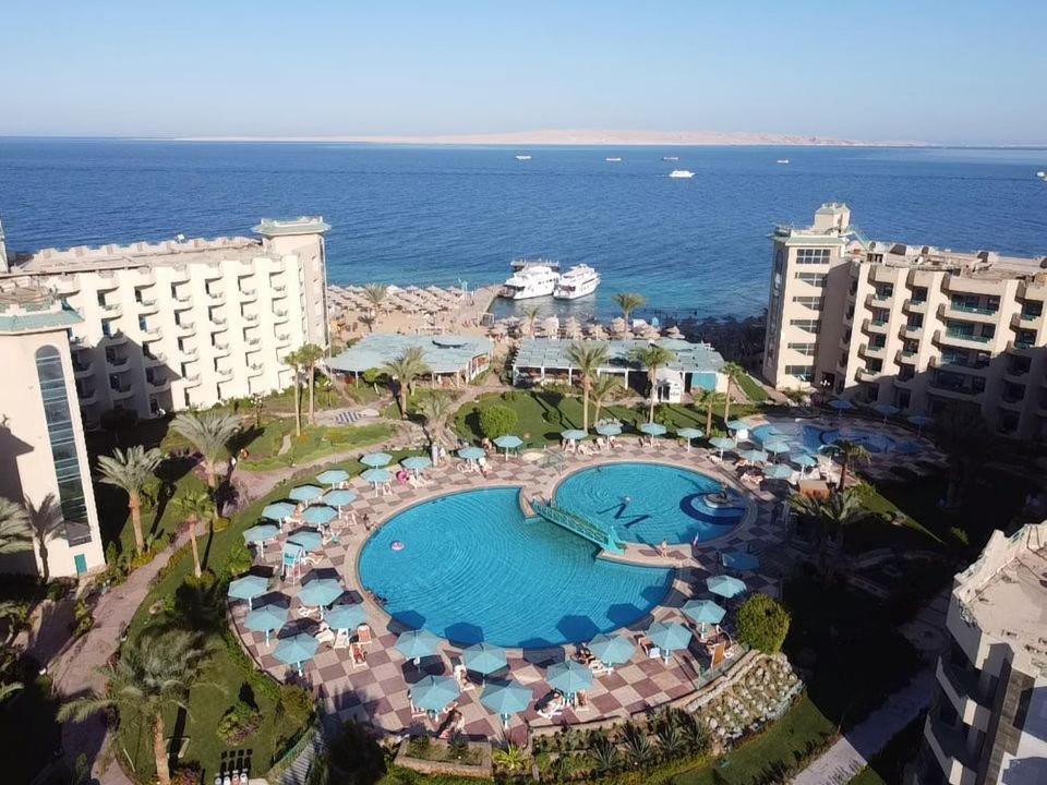 Moreno Horizon Spa and Resort — Swimming pool in Hurghada, Red Sea