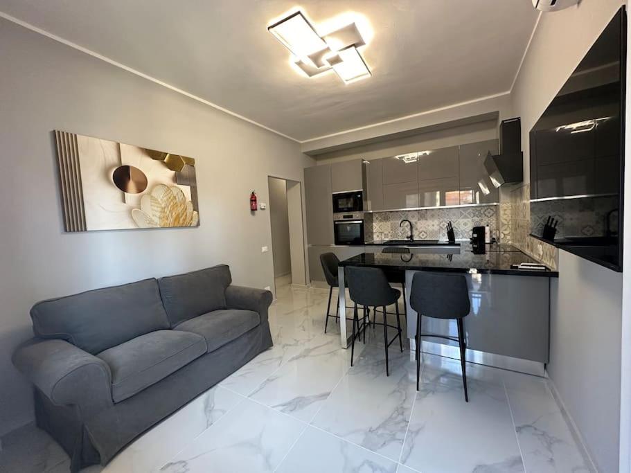 Mare & Roma Holidays, Ladispoli