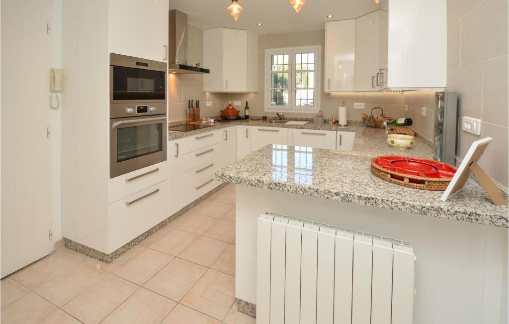 Cozy Home In Aigues-Mortes With Wifi - 2