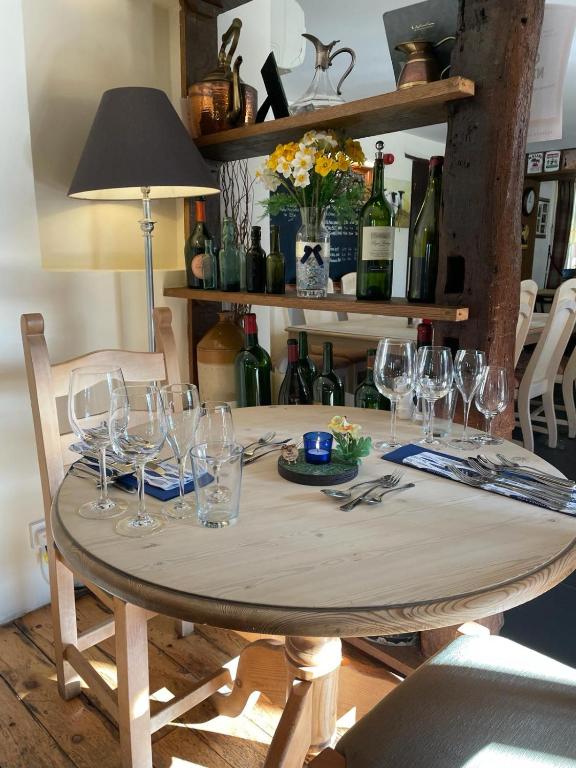 The Shears Inn, Marlborough photo 4