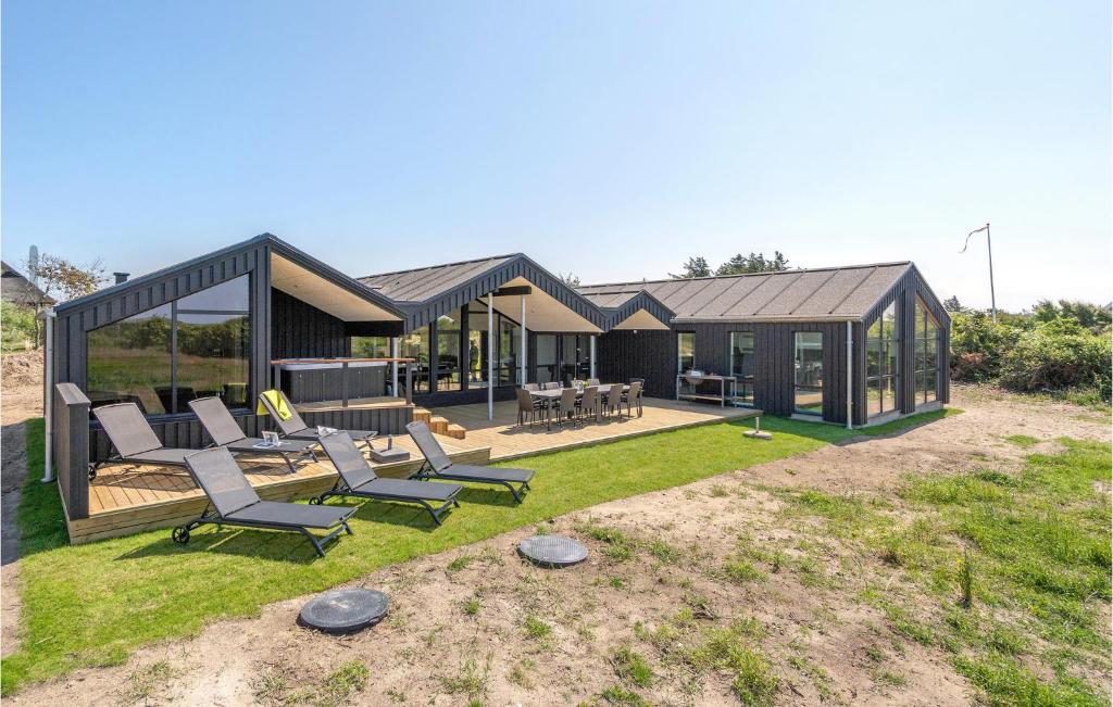 Nice Home In Blokhus With Wifi, Blokhus