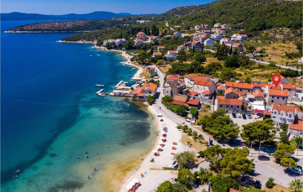 Beautiful Home In Slano With Wifi, Slano