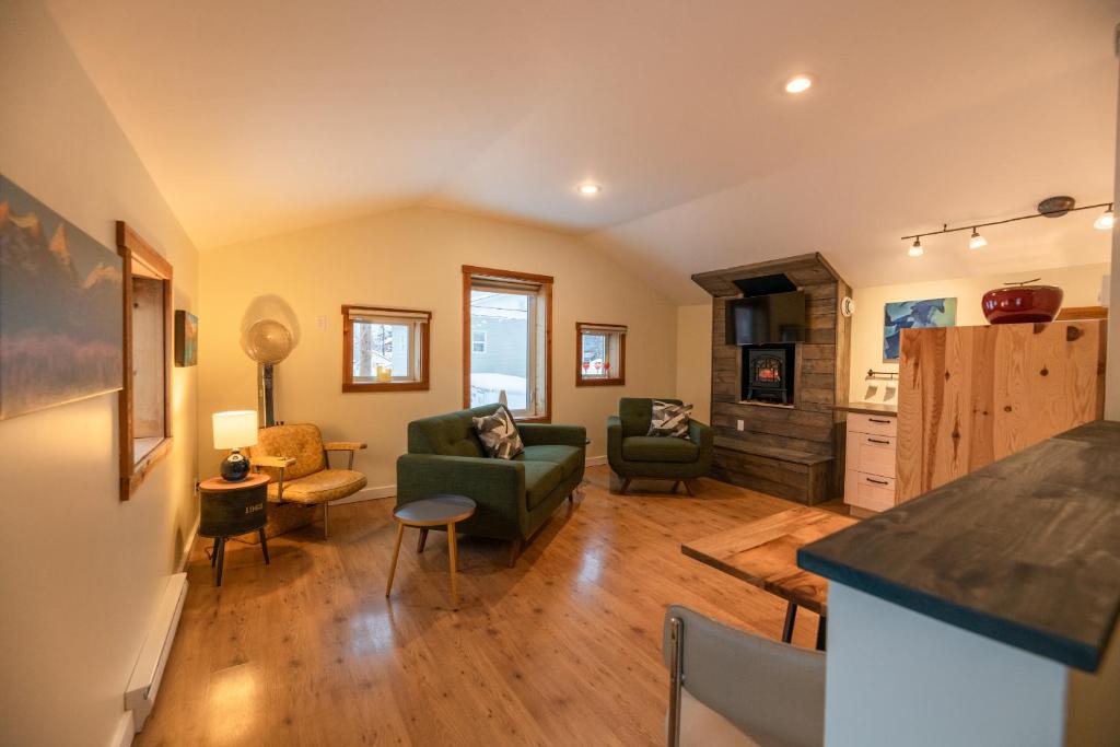 Located in Downtown Whitehorse - Treehouse, Whitehorse